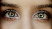 zielone kobiece oczy