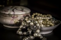 biżuteria z perłami